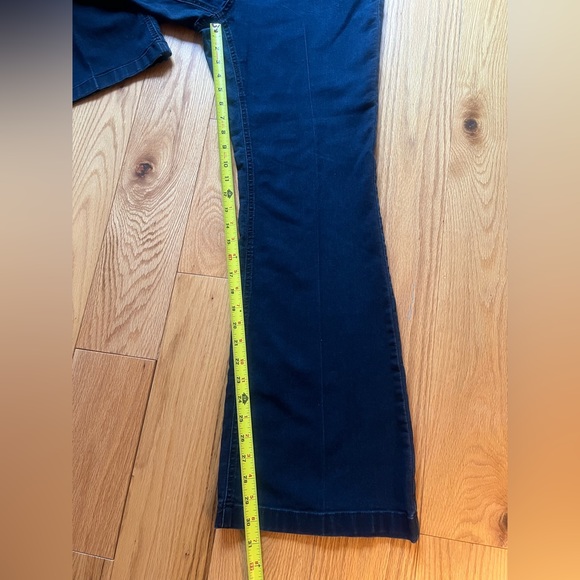 Mossimo Dark Wash Flare Jeans Size 8 Fit 4 Premium Denim Cotton Blend - Picture 5 of 8